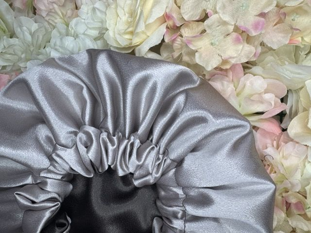 Bonnet en satin américain réversible Marron Beige | Protection cheveux nuit | Anti-frisottis | Tailles S, M, L | Double face fait main