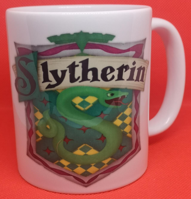 Custom Unofficial Printed Harry Potter Painted Slytherin Crest 11oz Boxed Mug. 