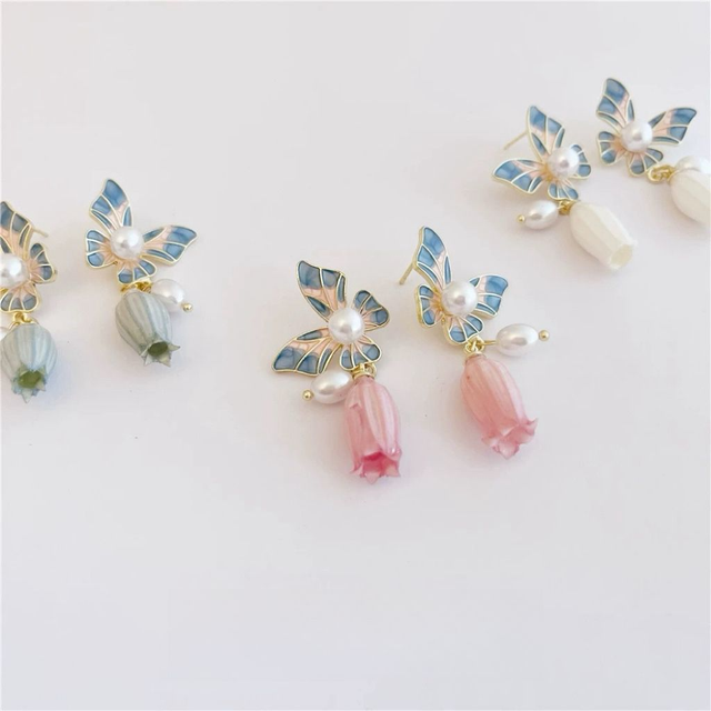Lilian Lily of the Valley Flower and Pearl with Butterfly Studs