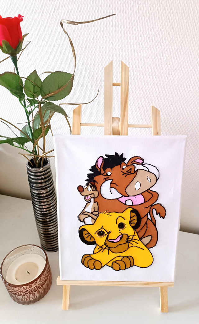 Toile brodée lionceau 