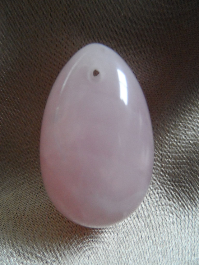 Oeuf de Yoni en Quartz rose