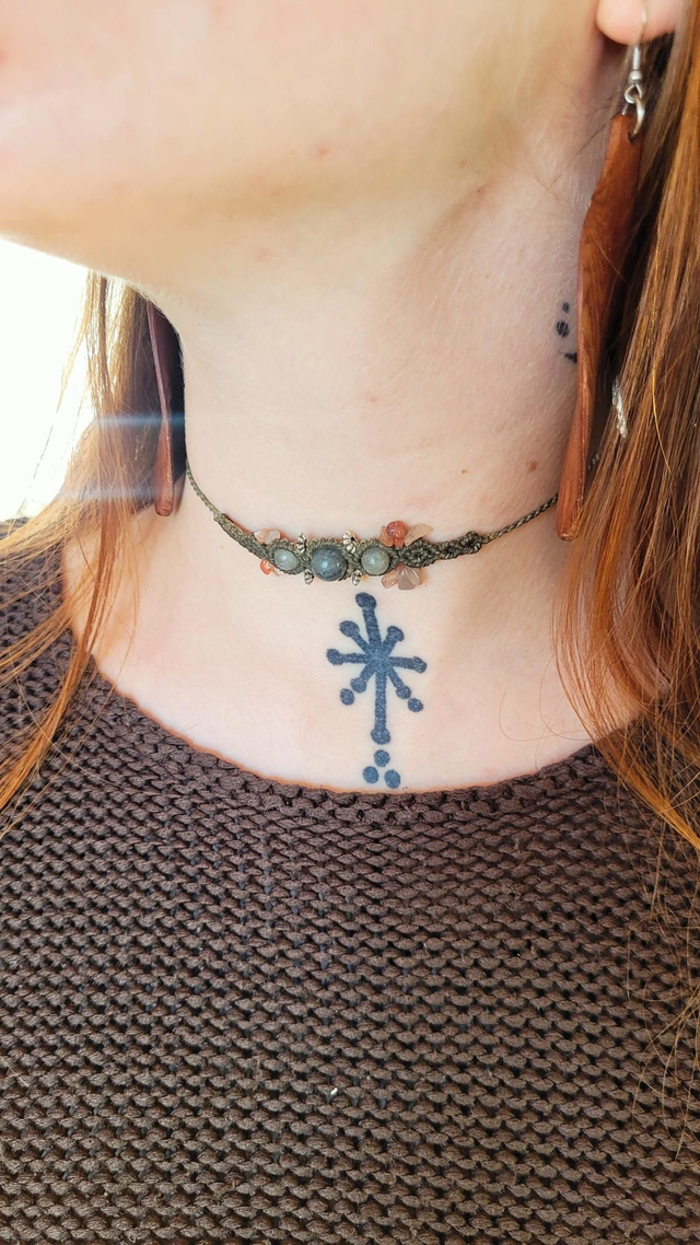 Ras de cou pierre de soleil, labradorite