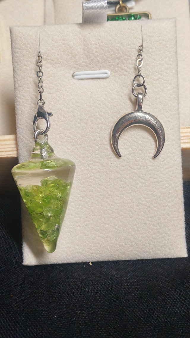 Pendule Résine &amp; Péridot Grand