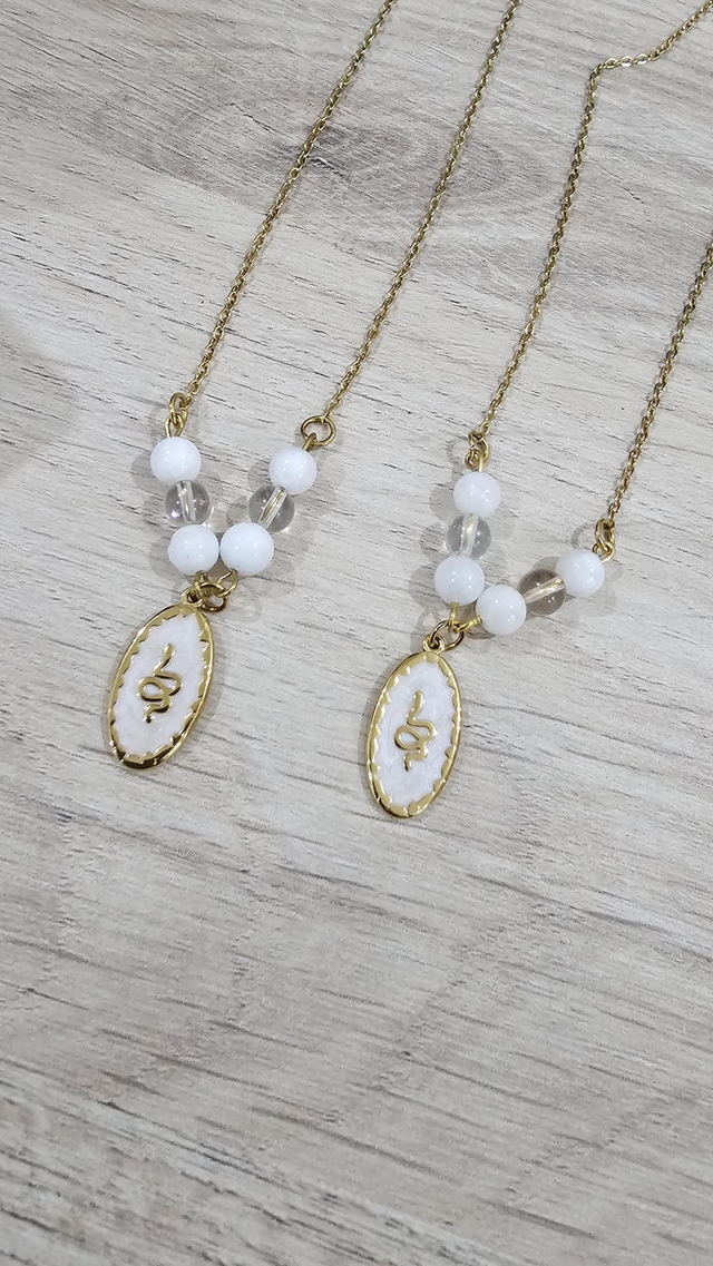 Collier renaissance- magnesite et topaze