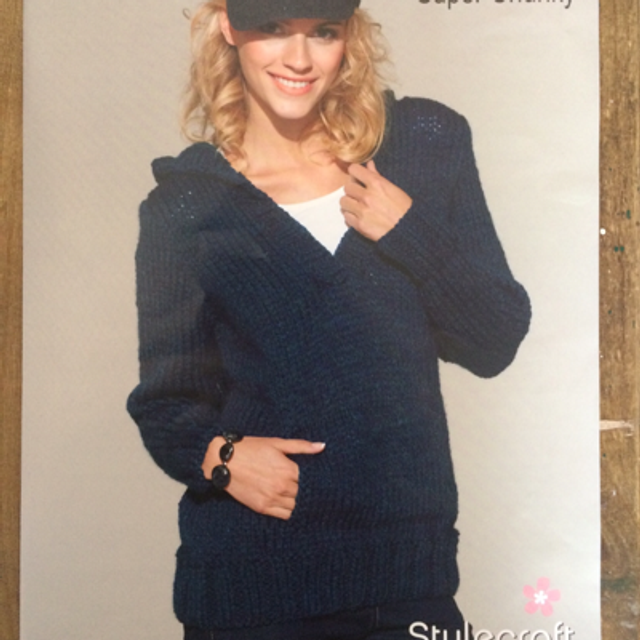 8581 - Ladies Super Chunky 