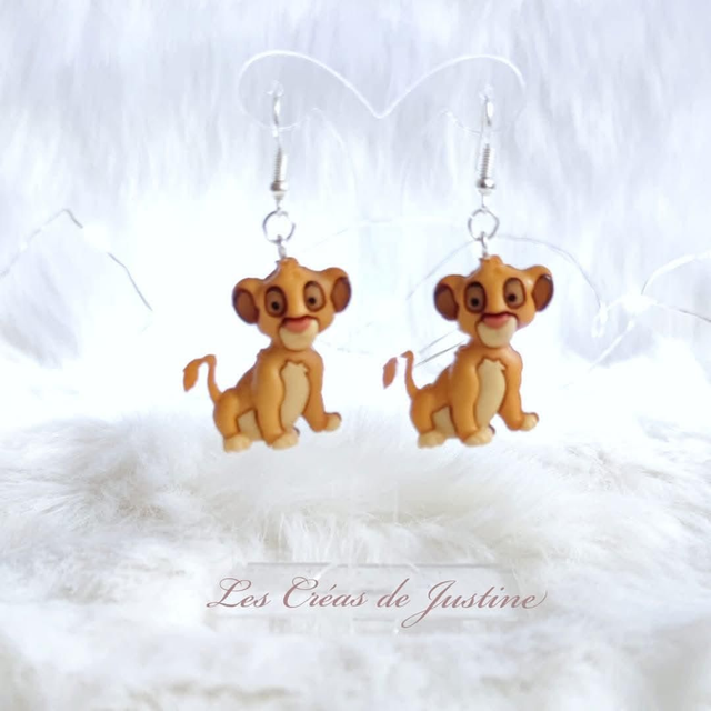 Boucles d&#039;oreilles simba 