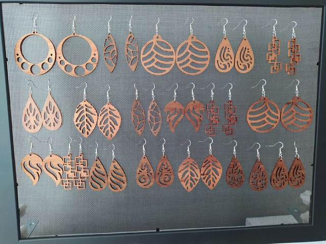 Boucles d&#039;oreilles en bois