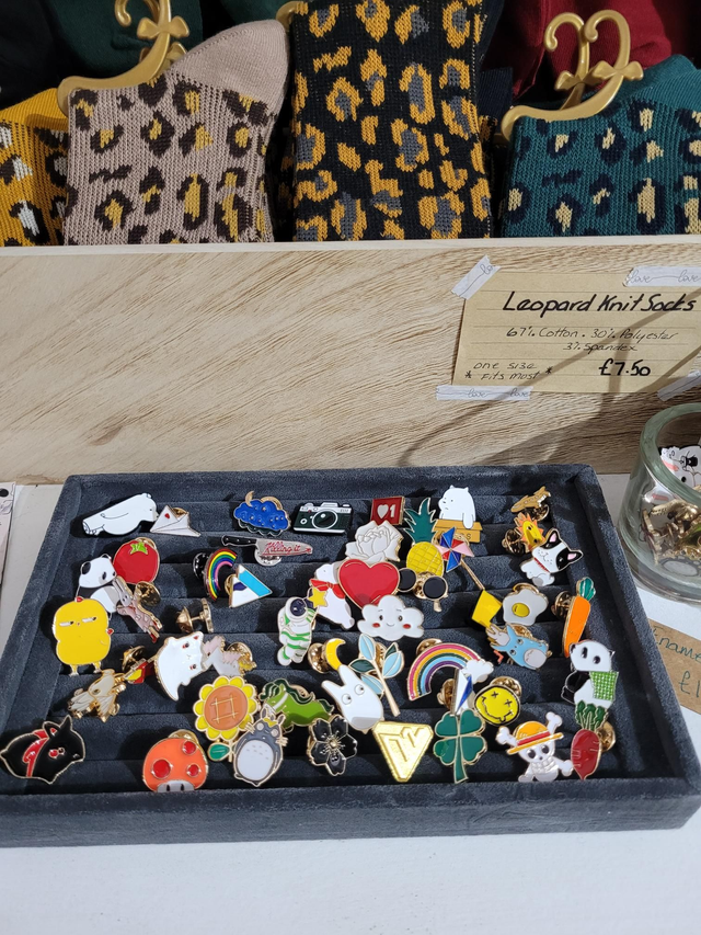 Enamel Pin ● Loose