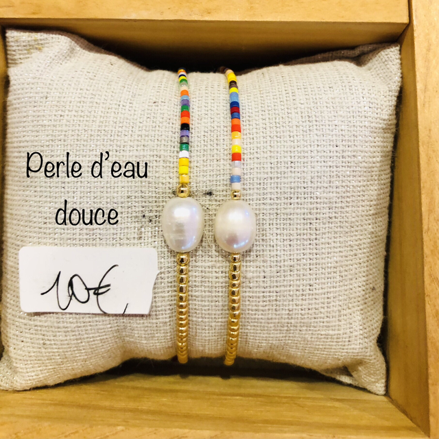 Bracelet perle d’eau douce et rocaille