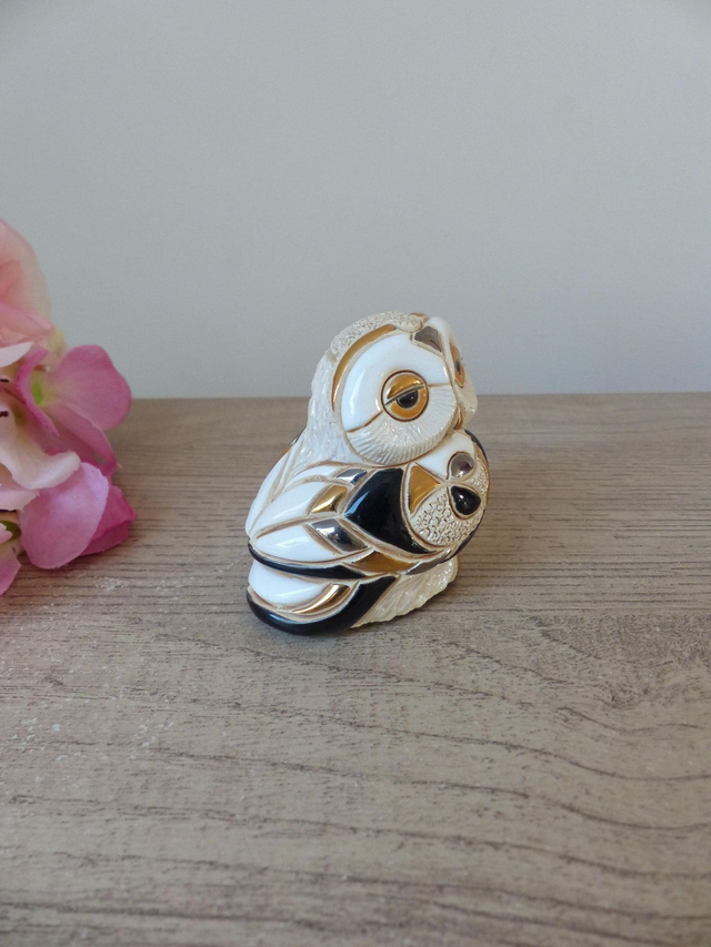 Figurine Miniature Chouette Effraie en Céramique Émaillée – Sculpture Artisanale De Rosa Peinte à la Main – Collection Animaux et Oiseaux