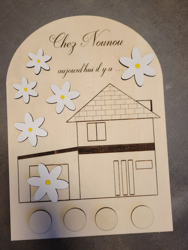 Tableau de présence bois personnalisable