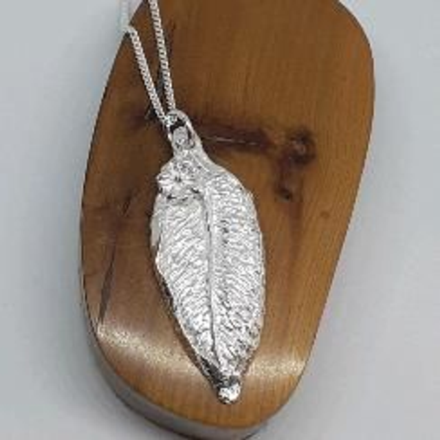 feather pendant 