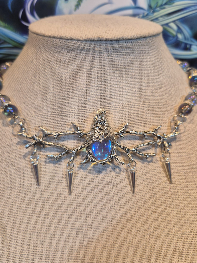 Veille des Cimes – Collier Forêt Enchantée