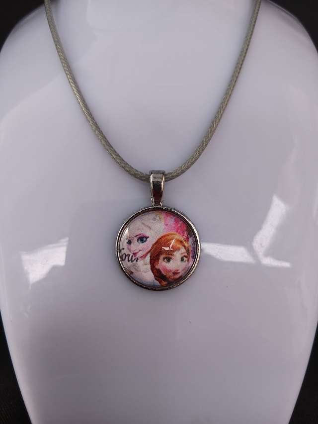 Collier Héros Préférés avec Cordon, Minnie, Mario, Spiderman et Plus !