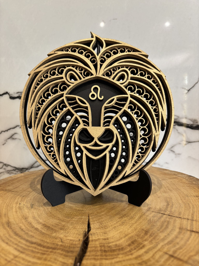 Lion Or sur Noir 