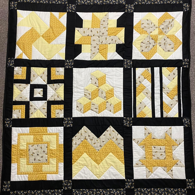 “Bees” foot quilt