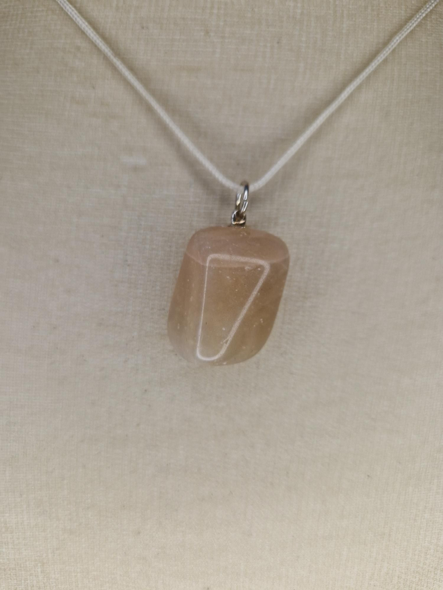 Pierre de lune / 004