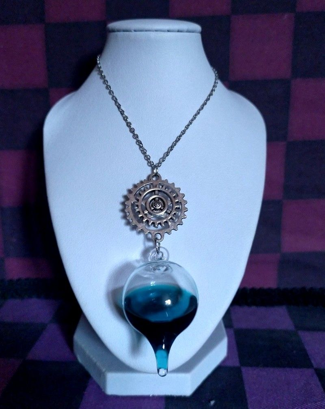Collier goutte en verre inspiration steampunk (plusieurs modèles disponibles)