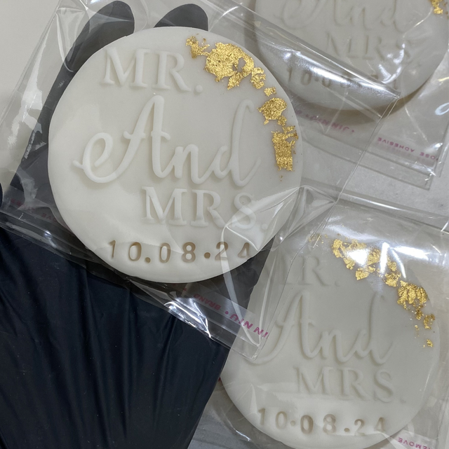 &quot;MR &amp; MRS&quot; Sugar biscuits box (6 biscuits)