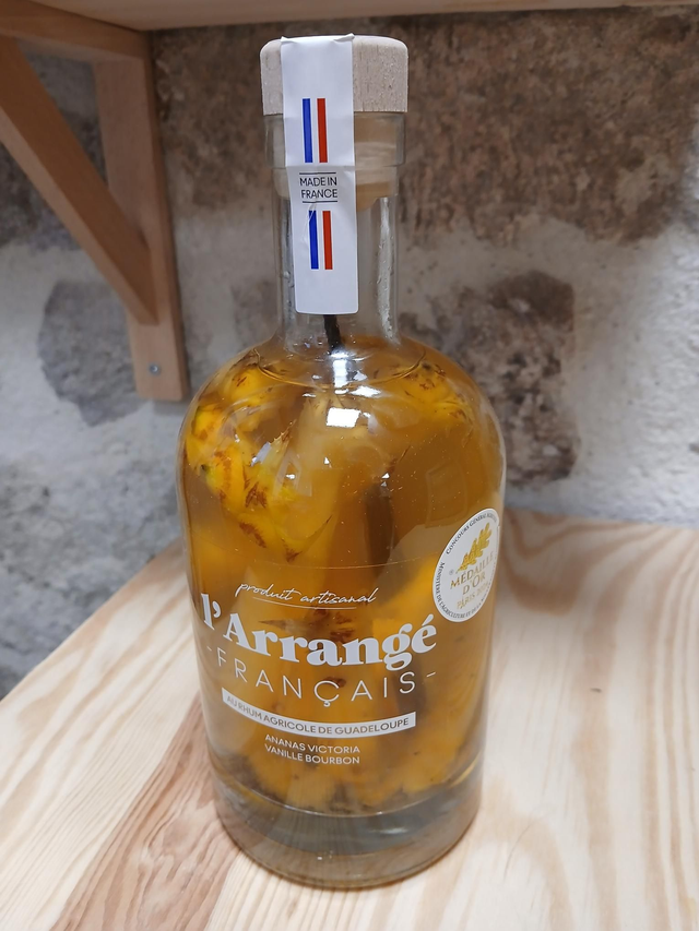 Rhum arrangé ananas vanille (70 cl)