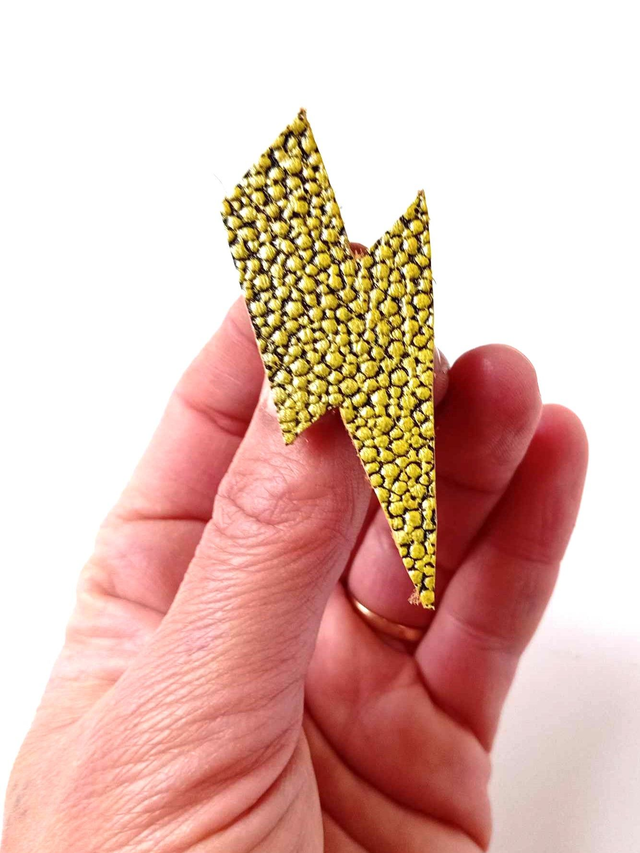Broche éco-responsable en chute de CUIR et CHAMBRE à AIR de tracteur - Rock - Pièce Artisanale et Unique 
