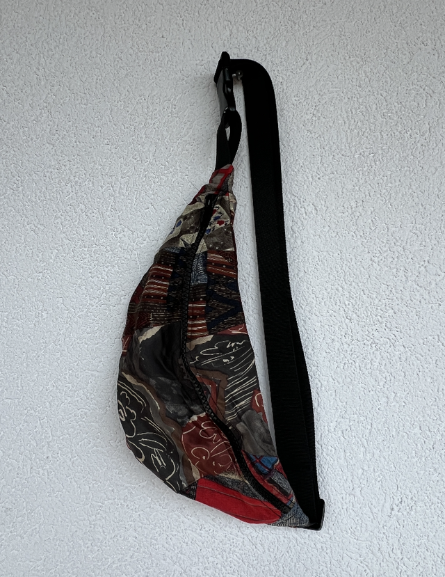 Bauchtasche Seidenkrawatten dunkelrot