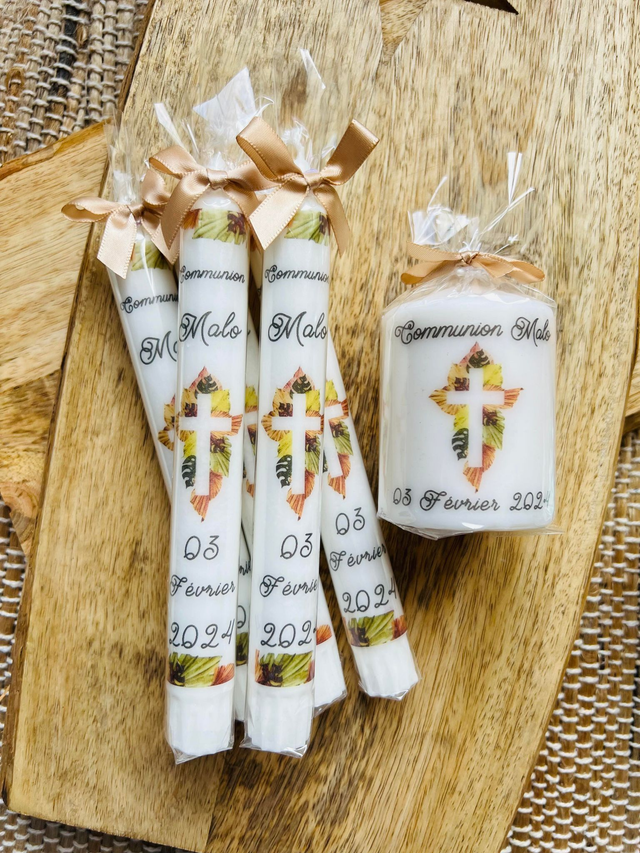 Bougie baptême personnalisée croix feuilles
