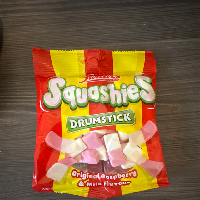 Drumstick squashies original raspberry and milk