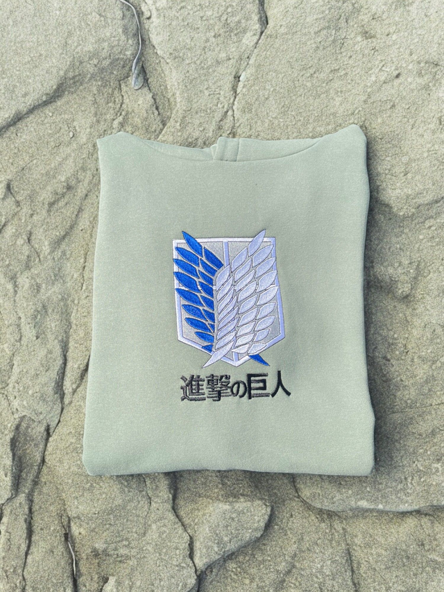 Sweat a Capuche Attaque des Titans