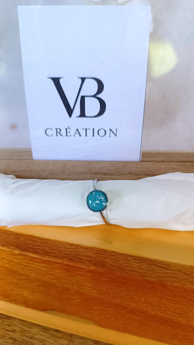 Bague ronde bleue claire 8mm