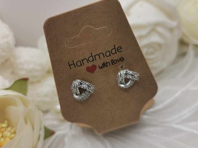 Clous d'oreilles en acier inoxydable et zircon