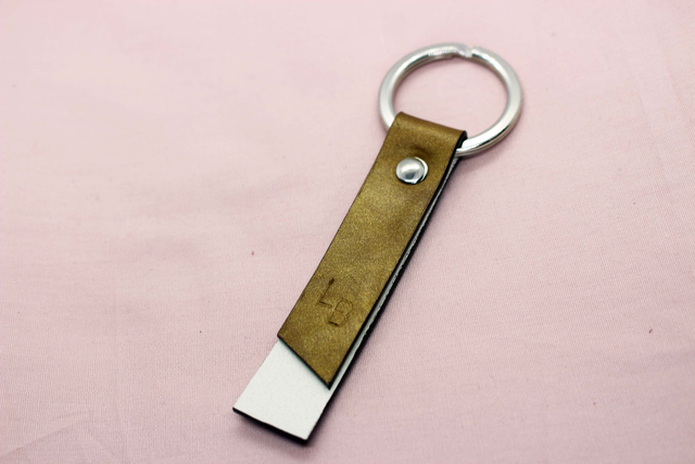 Porte Clé - CamelMétallisé&amp;Crème