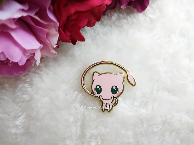 Mew Hard Enamel Pin | Pokemon