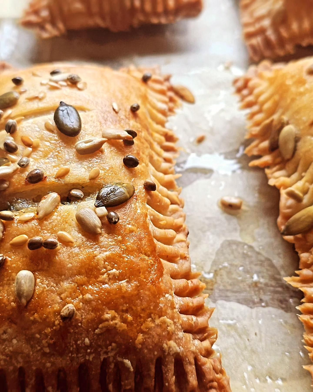 1x GF Feta Spinash Pastries 