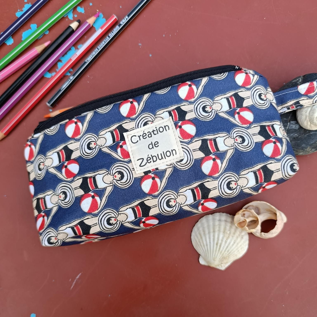 Trousse imperméable Crayons nageuses
