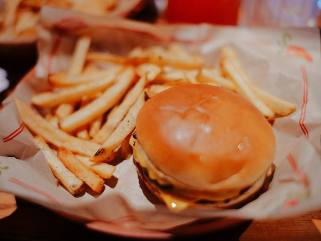 Cheese  burger Frite