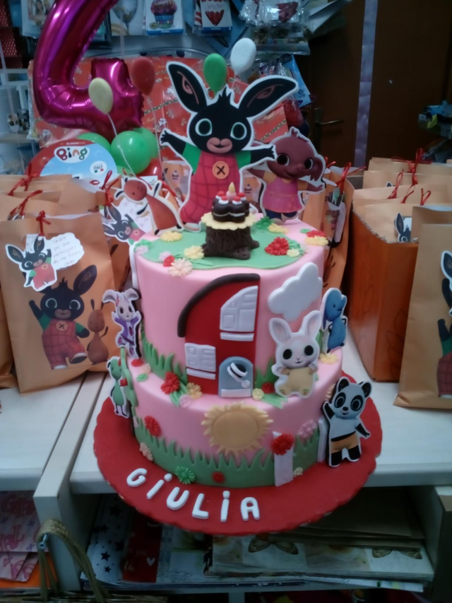 Torta pasta di zucchero