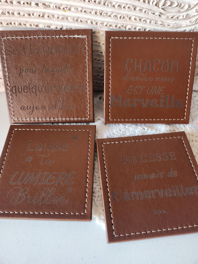 Sous verre simili cuir 