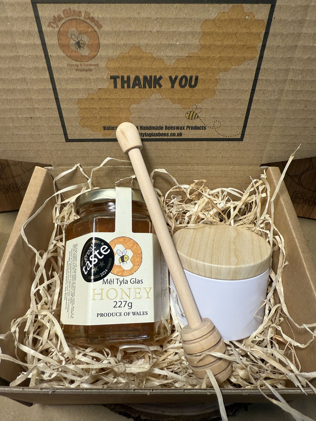 Mother's Day Special - Honey & Candle Gift Box