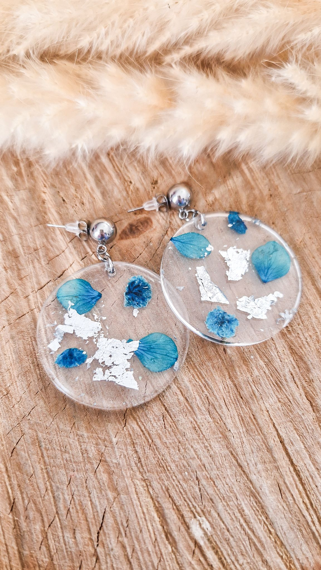 Boucles d'oreilles "La ronde fleurie" - Modèle bleu et argenté / Modèle unique