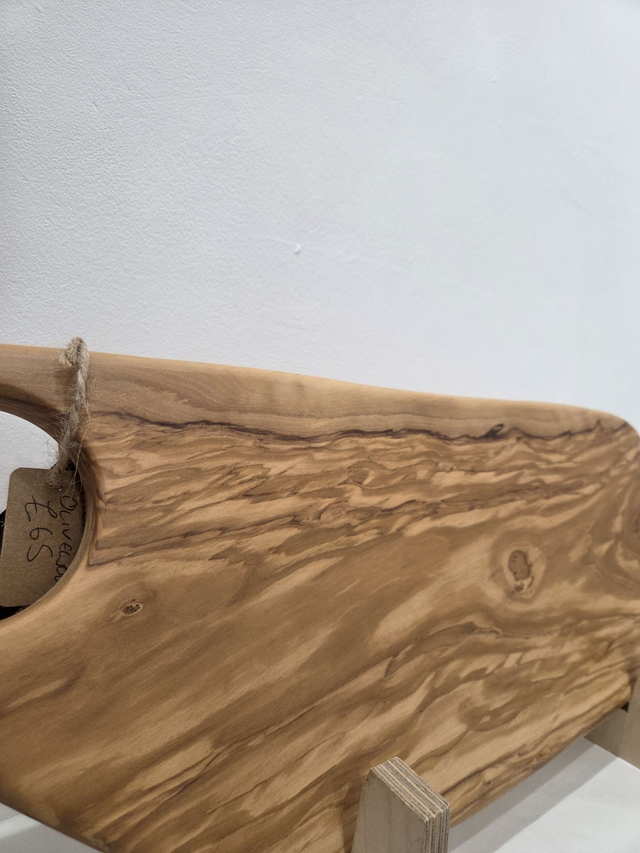 Large Plain Italian Olivewood Wooden Chopping Board With Hole - AH-004