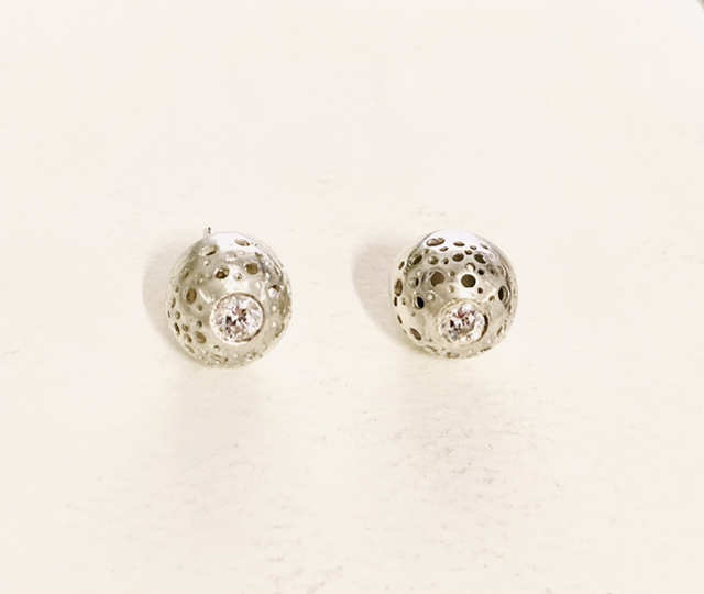Meteora Silver Earrings con Zirconi Naturali