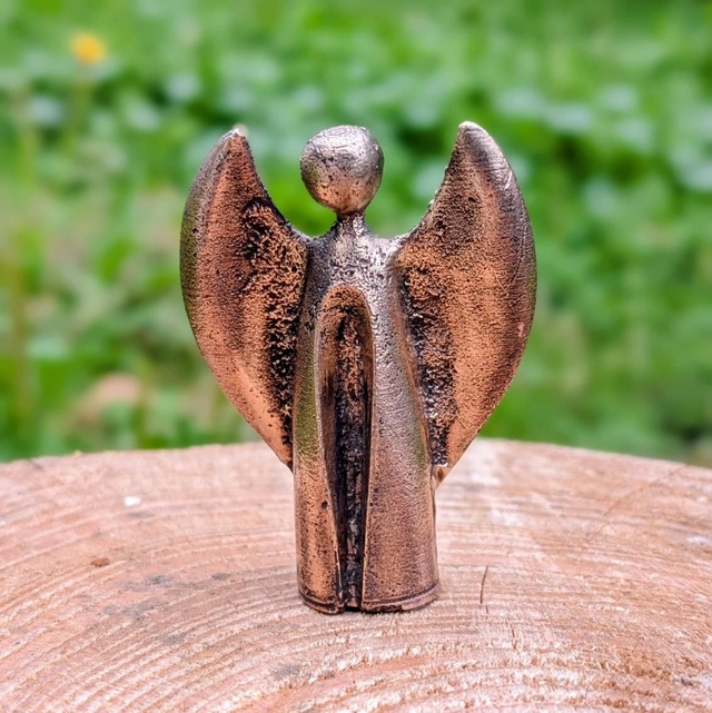 Ange en bronze