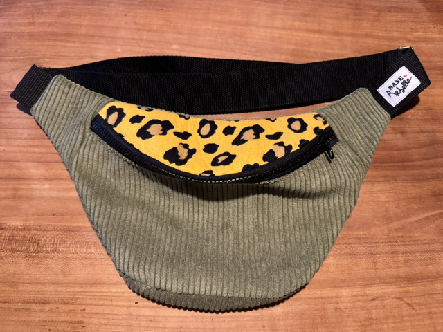 Carlota velours vert kaki et leo jaune 