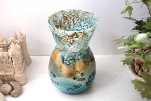 Grand vase peint à la main " paysage d'automne"