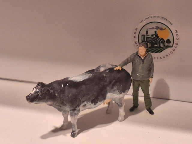 Miniature personnage homme bras tendu  1:32 kos2