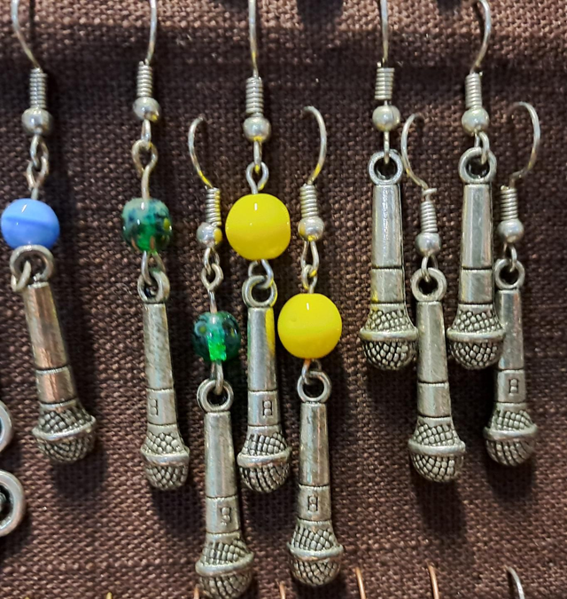 Mikrofoni korvakorut