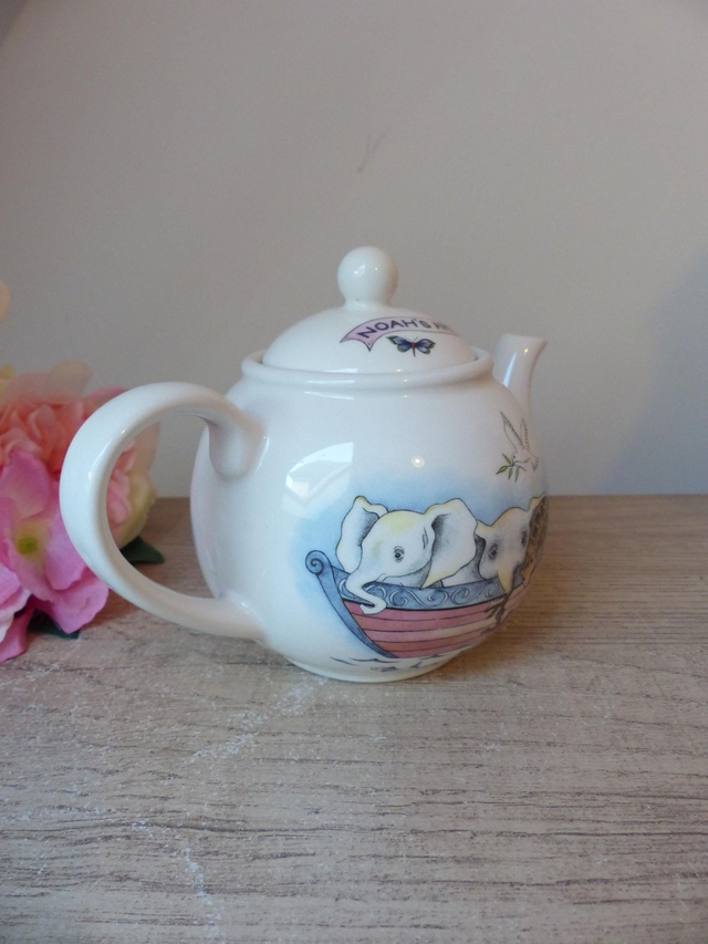 Théière vintage anglaise Arthur Wood Arche de Noé en céramique – Petite théière décor animaux (girafes, éléphants, tigres, perroquets)