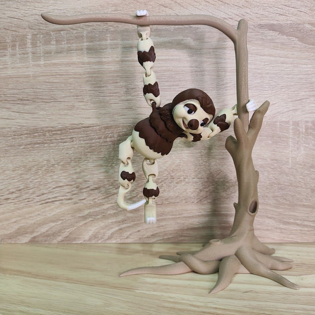 Perezoso Articulado con Árbol