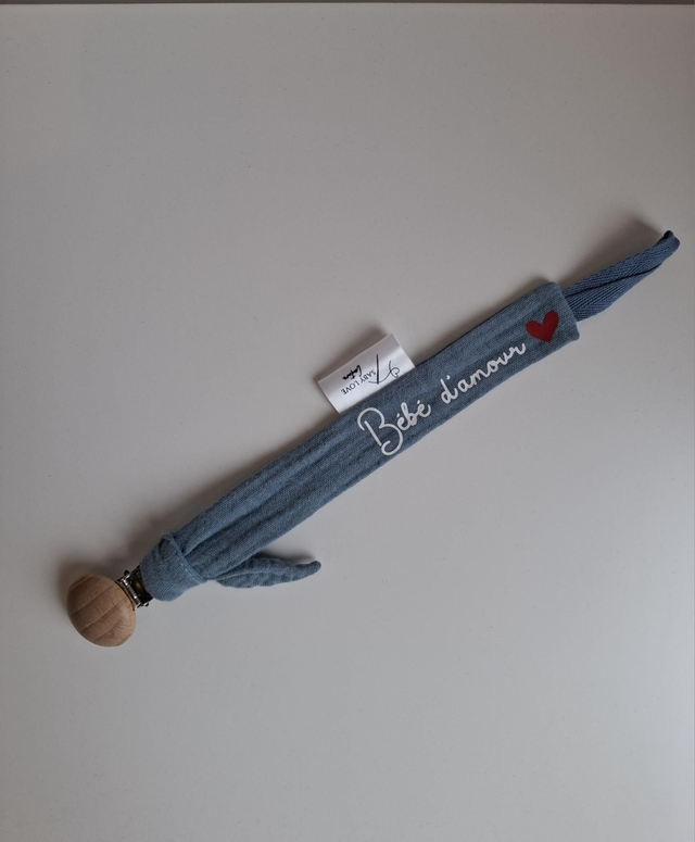 Attache tetine "bébé d'amour"